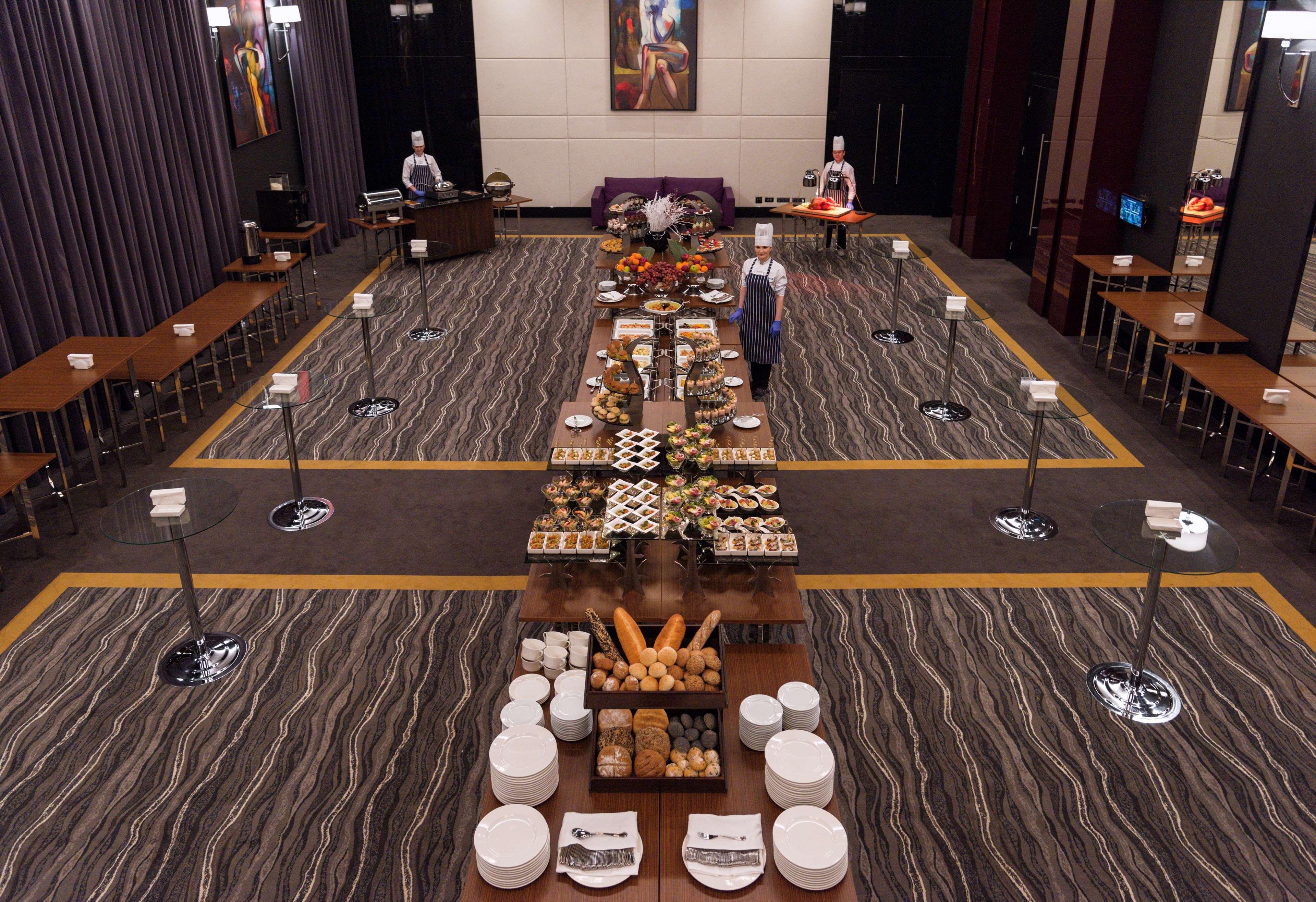 Radisson Blu Leogrand Hotel Chişinău Extérieur photo