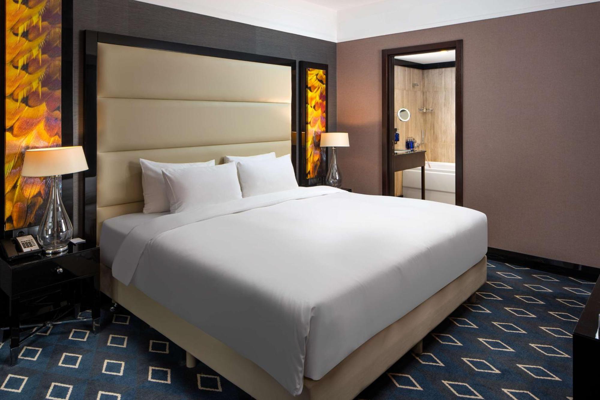 Radisson Blu Leogrand Hotel Chişinău Extérieur photo