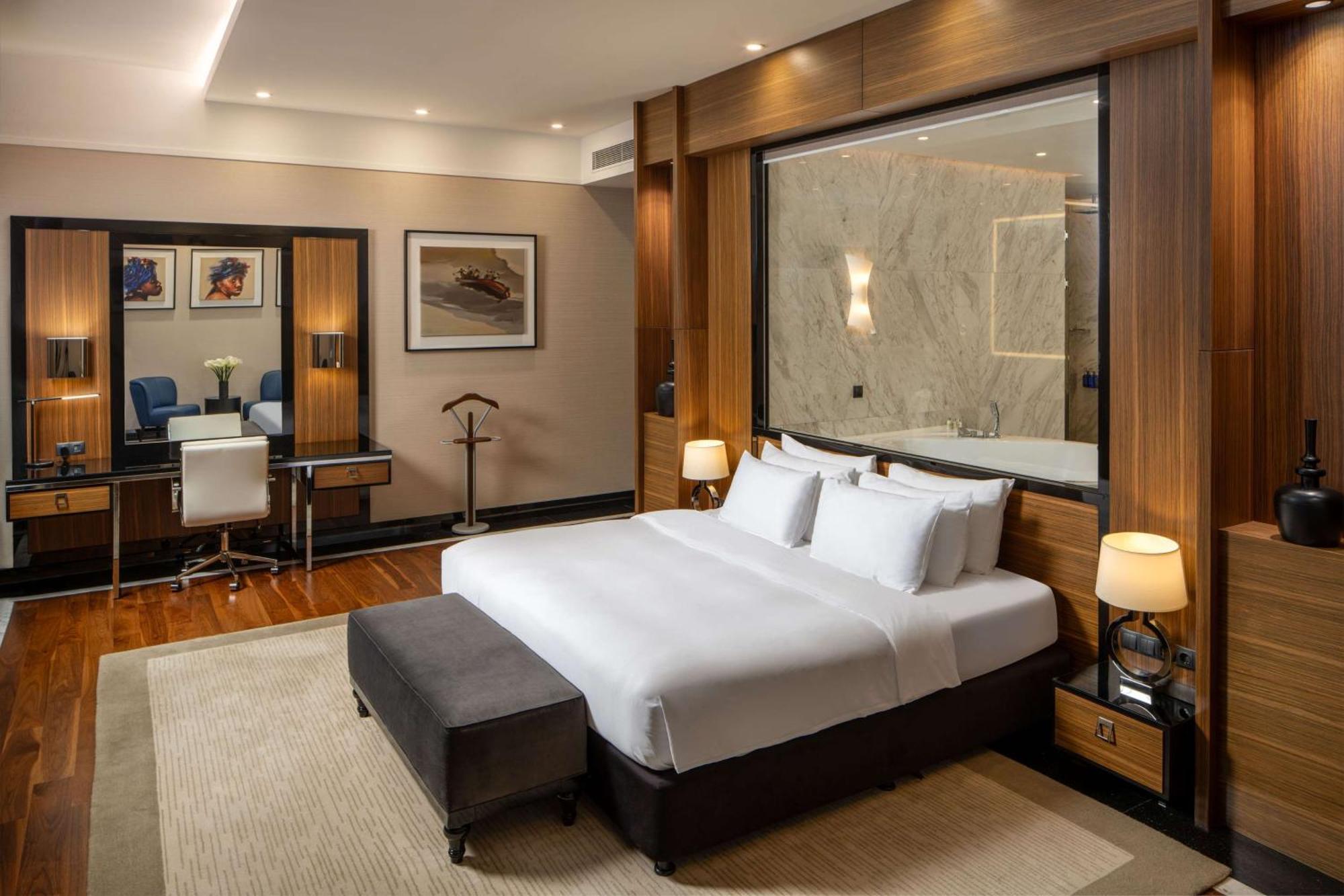 Radisson Blu Leogrand Hotel Chişinău Extérieur photo