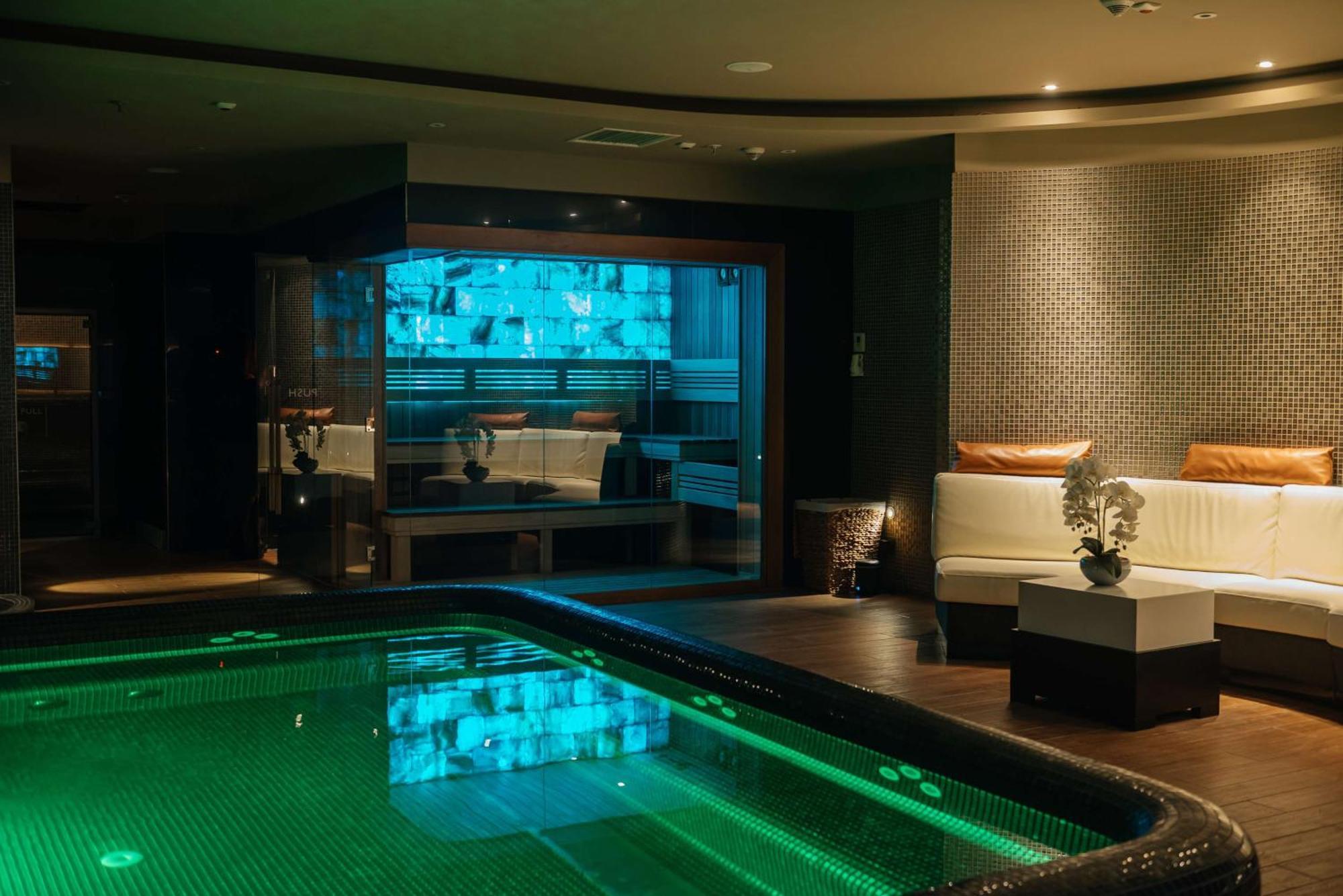 Radisson Blu Leogrand Hotel Chişinău Extérieur photo